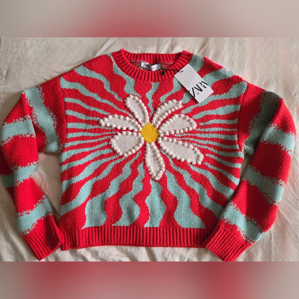 NWT Zara Jacquard Flower Knit Sweater, Size Medium - Viral Blogger Fave!
